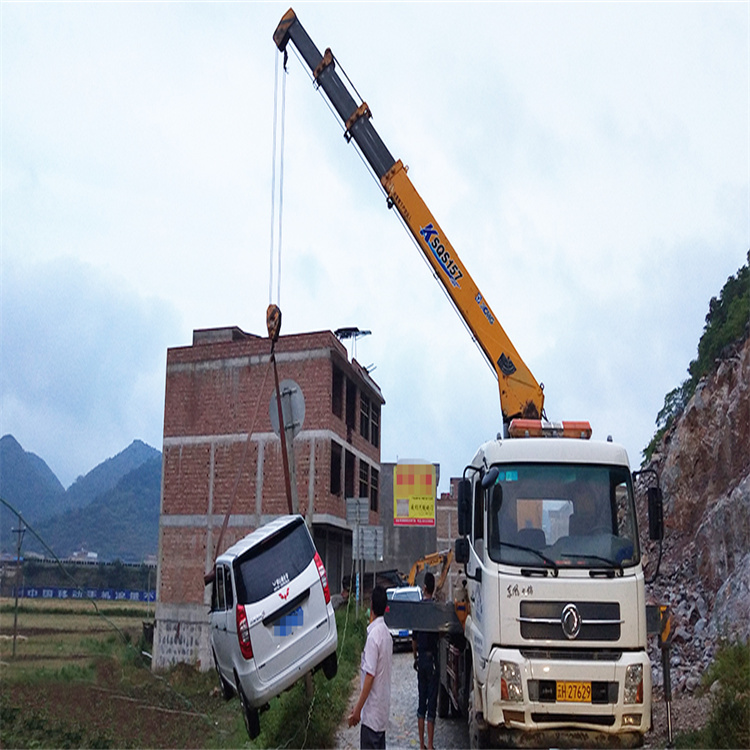 济宁道路交通事故救援吊装案例